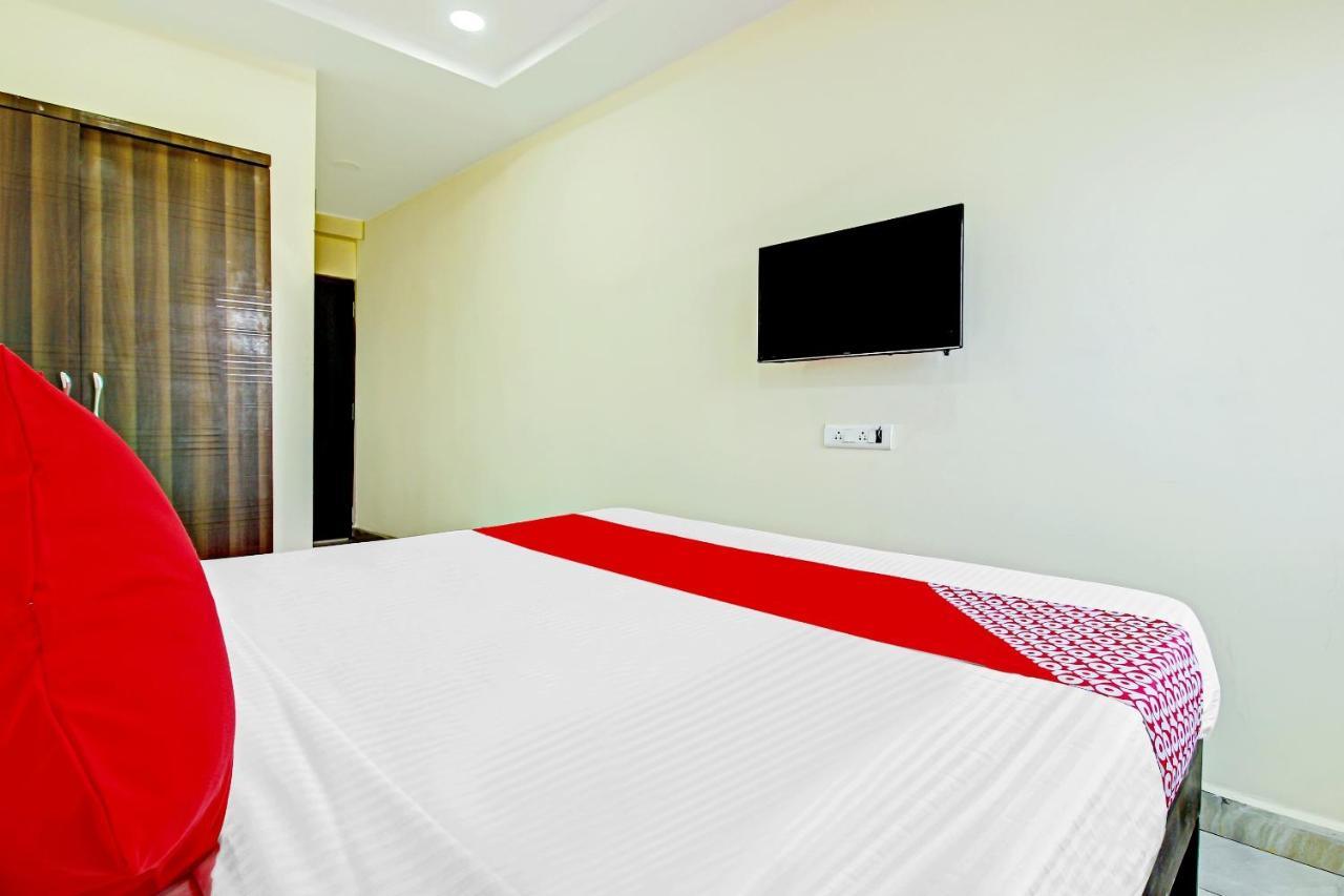Hotel O Adhin Residency Hyderabad Exterior foto